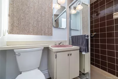 580 E Pine Street, Long Beach, NY 11561 - Photo 19