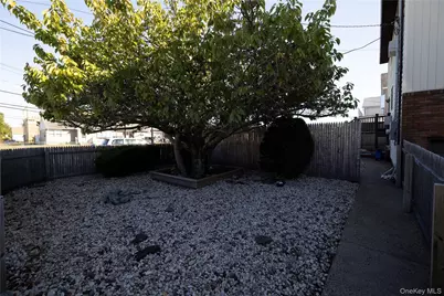 580 E Pine Street, Long Beach, NY 11561 - Photo 15