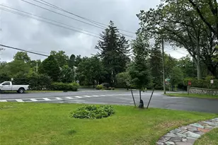 2 Rochelle Rd, Larchmont, NY 10538 - Photo 5