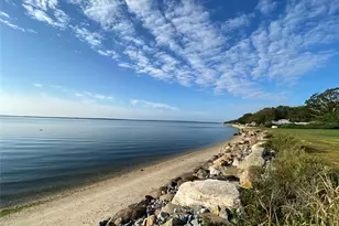 1420 Laurelwood Dr, Laurel, NY 11948 - Photo 9