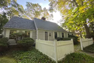 1420 Laurelwood Dr, Laurel, NY 11948 - Photo 3