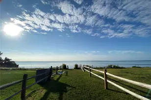 1420 Laurelwood Dr, Laurel, NY 11948 - Photo 11