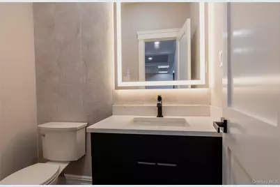 80 Washington Boulevard, Commack, NY 11725 - Photo 17