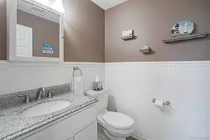 7 Grandview Dr, Shirley, NY 11967 - Photo 21