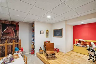 103 Rivendell Ct, Melville, NY 11747 - Photo 31