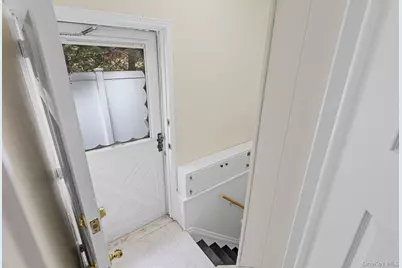 39 Wellington Avenue, Deer Park, NY 11729 - Photo 15