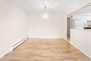 39 Wellington Ave, Deer Park, NY 11729 - Photo 3