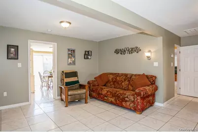 29 Robert Street, Patchogue, NY 11772 - Photo 7