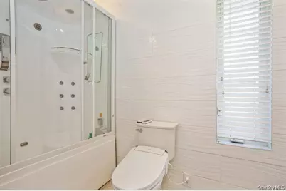 29 Robert Street, Patchogue, NY 11772 - Photo 11