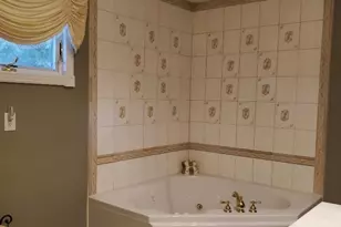 176 Avondale Dr, Centereach, NY 11720 - Photo 17