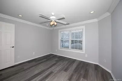 138 Overlook Drive #138, Farmingville, NY 11738 - Photo 11