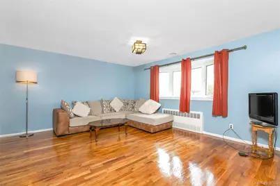 584 Yale Street, Oceanside, NY 11572 - Photo 3