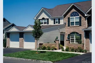 170 Overlook Drive #170, Farmingville, NY 11738 - Photo 3