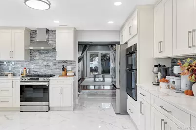 9 Pine Lane, Valley Stream, NY 11581 - Photo 17