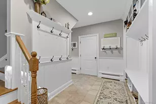 10 Hollise Ct, Centerport, NY 11721 - Photo 19