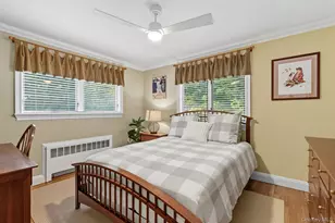 10 Hollise Ct, Centerport, NY 11721 - Photo 23