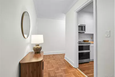 910 Stuart Avenue #2J, Mamaroneck, NY 10543 - Photo 5