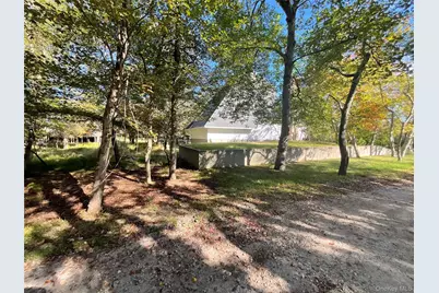 84 Beaver Drive, Mastic Beach, NY 11951 - Photo 5