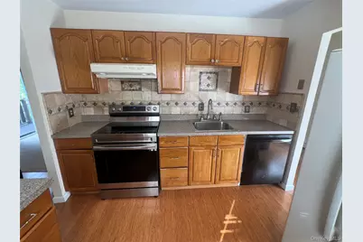2 Granada Crescent #8, White Plains, NY 10603 - Photo 17