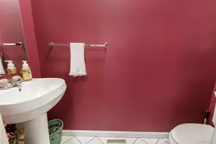 10 Gettysburg Dr, Port Jefferson Station, NY 11776 - Photo 9