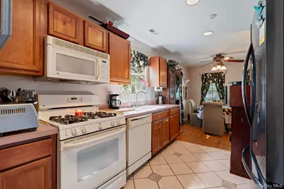 10 Gettysburg Drive, Port Jefferson Station, NY 11776 - Photo 5