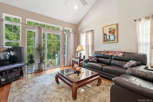 10 Gettysburg Dr, Port Jefferson Station, NY 11776 - Photo 11