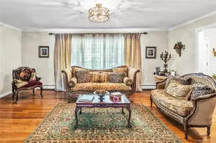 68 Churchill Ln, Smithtown, NY 11787 - Photo 5