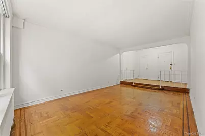 601 Pelham Parkway North #305, Bronx, NY 10467 - Photo 5