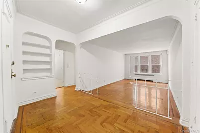 601 Pelham Parkway North #305, Bronx, NY 10467 - Photo 11