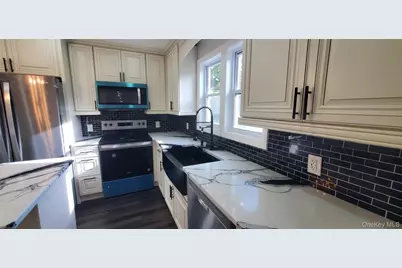 35 Seitz Terrace, Poughkeepsie, NY 12603 - Photo 9