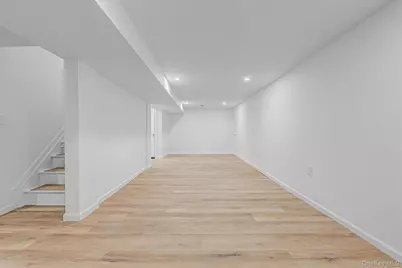 18 Oakdale Place, Massapequa Park, NY 11762 - Photo 33