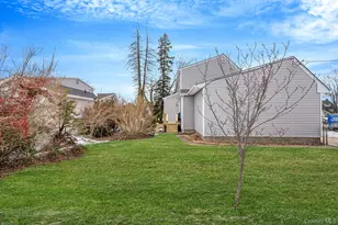 18 Oakdale Pl, Massapequa Park, NY 11762 - Photo 9