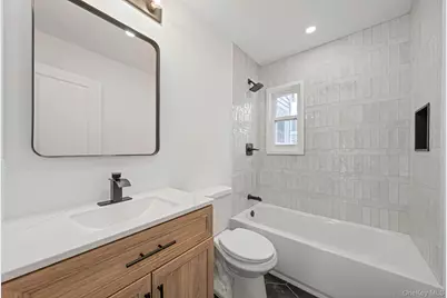 18 Oakdale Place, Massapequa Park, NY 11762 - Photo 19