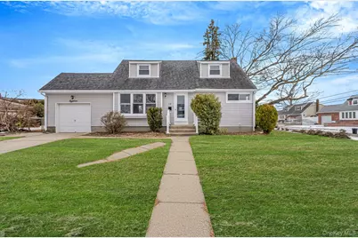 18 Oakdale Place, Massapequa Park, NY 11762 - Photo 3
