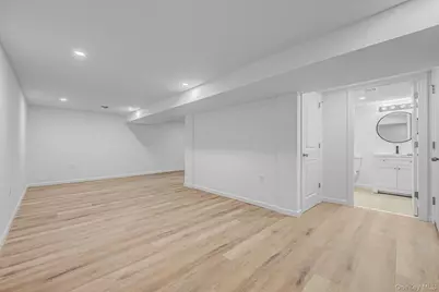 18 Oakdale Place, Massapequa Park, NY 11762 - Photo 31