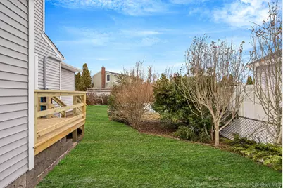 18 Oakdale Place, Massapequa Park, NY 11762 - Photo 7
