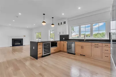 1726 Tower Court, Mohegan Lake, NY 10547 - Photo 11