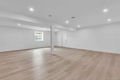 1726 Tower Court, Mohegan Lake, NY 10547 - Photo 23