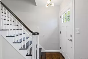 24 Laura Dr, Centereach, NY 11720 - Photo 7