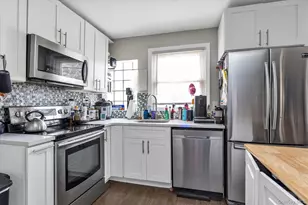 106 W Marshall St, Hempstead, NY 11550 - Photo 3