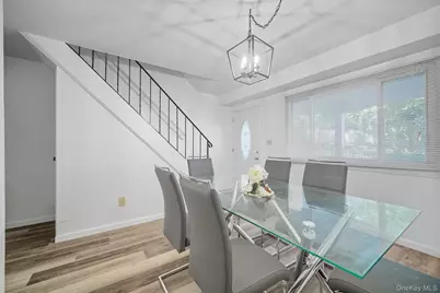 24 Wooded Way, Calverton, NY 11933 - Photo 5