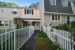 24 Wooded Way, Calverton, NY 11933 - Photo 23