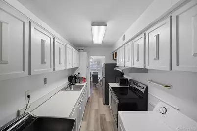 24 Wooded Way, Calverton, NY 11933 - Photo 7