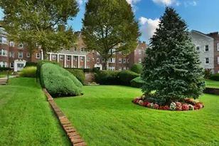 106 S Village Ave, Rockville Centre, NY 11572 - Photo 3