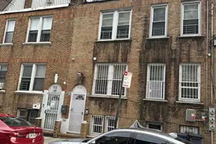 712 E 211th St, Bronx, NY 10467 - Photo 3