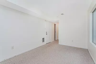 670 Ilyssa Way, New York, NY 10312 - Photo 15
