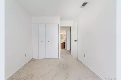 670 Ilyssa Way, New York, NY 10312 - Photo 19