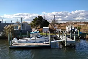 714 Riviera Dr, Mastic Beach, NY 11951 - Photo 39