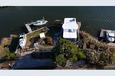 714 Riviera Drive, Mastic Beach, NY 11951 - Photo 35