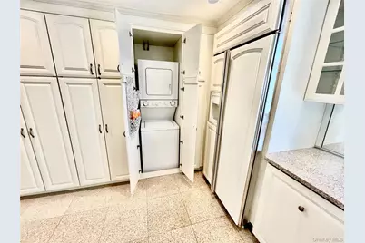 16419 86th Street, Howard Beach, NY 11414 - Photo 21